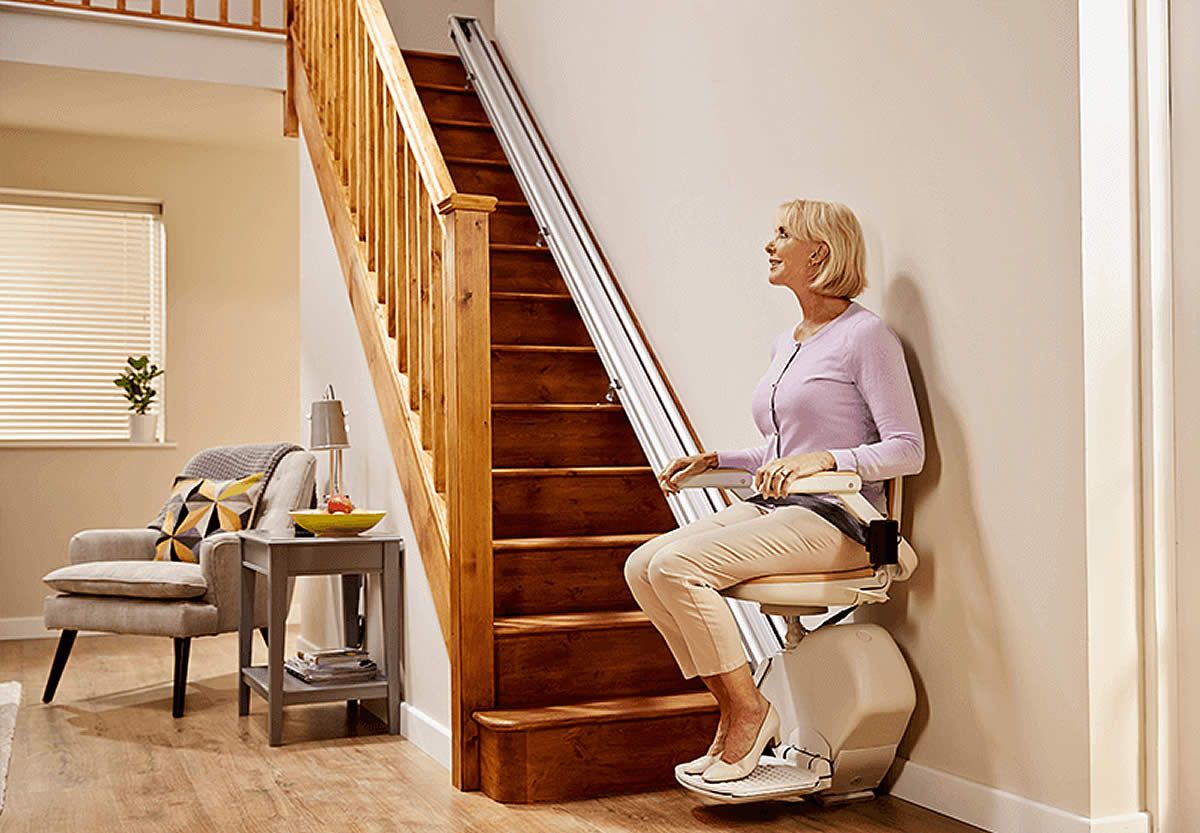 how wide do stairs need to be for a stairlift